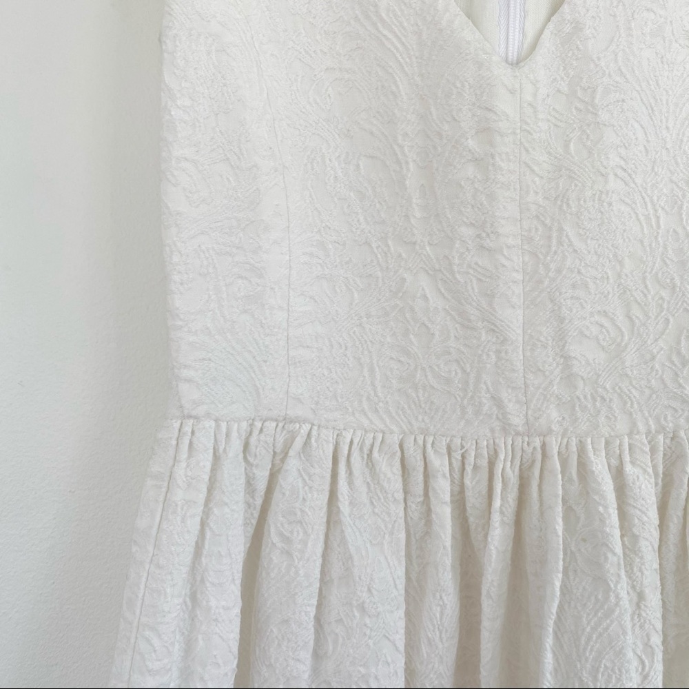 ZARA White Brocade V-Neck Summer Dress | Empire Waist Graduation Outfit - Picture 2 of 8